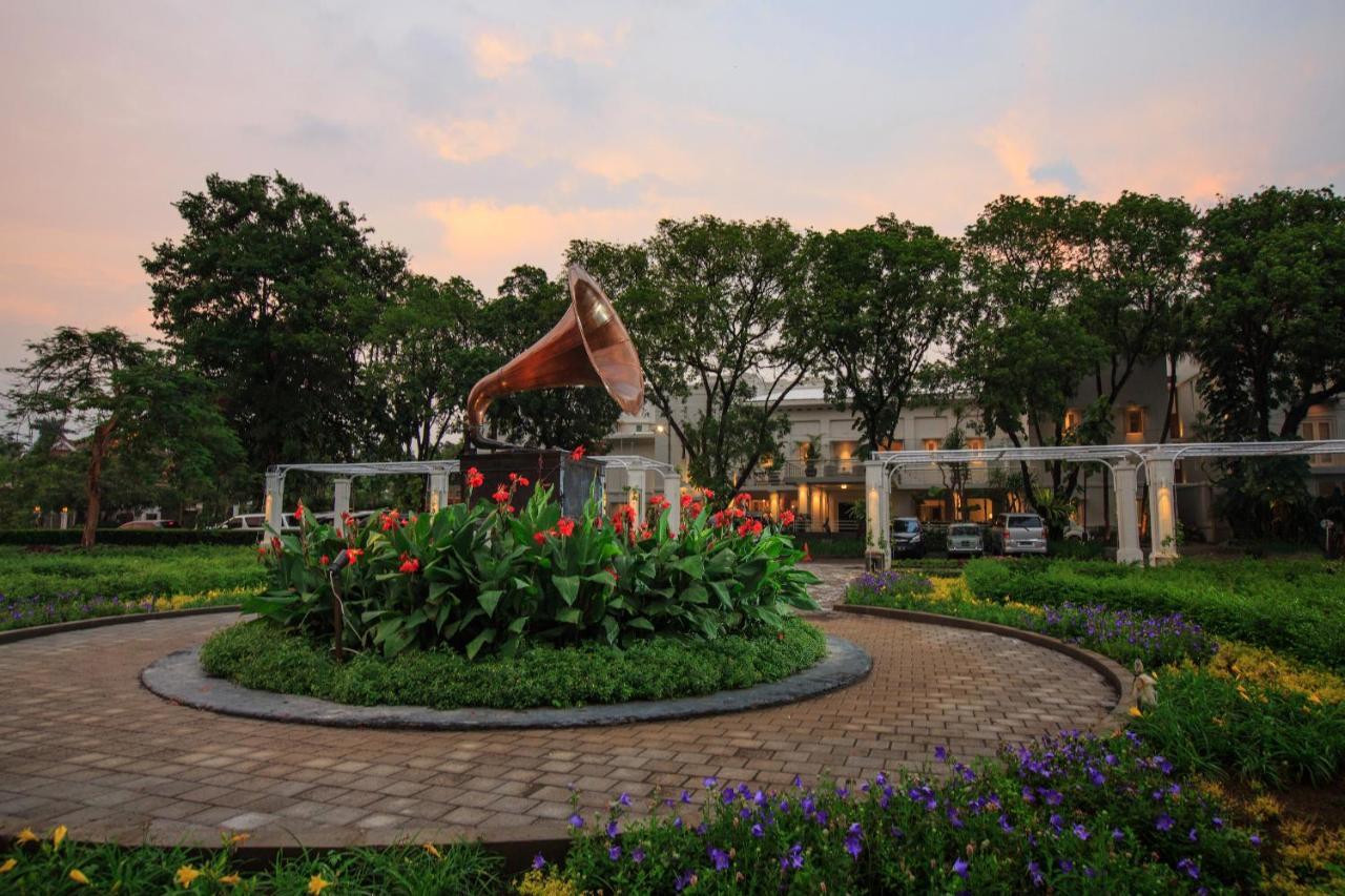 The Shalimar Boutique Hotel Malang Exteriör bild